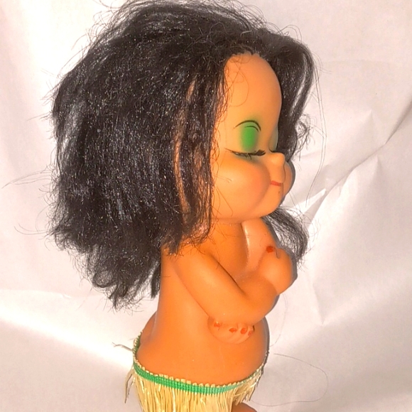 Vintage 1960"s Hawaiian Doll. Hong Kong - Picture 5 of 5